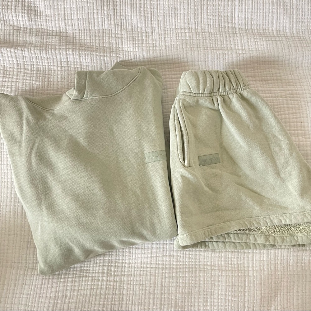 Set Active Soft Green Hoodie and Sweatshort Set